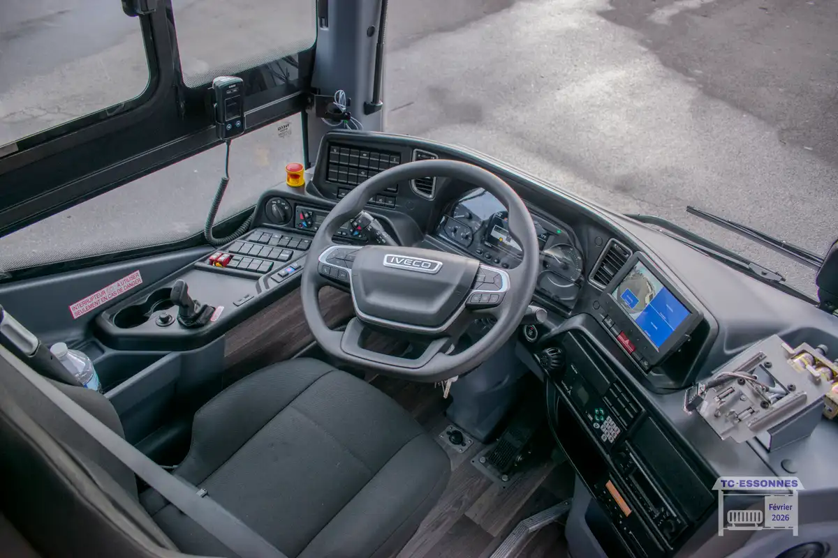 130 - IVECO Crossway 10m NF
