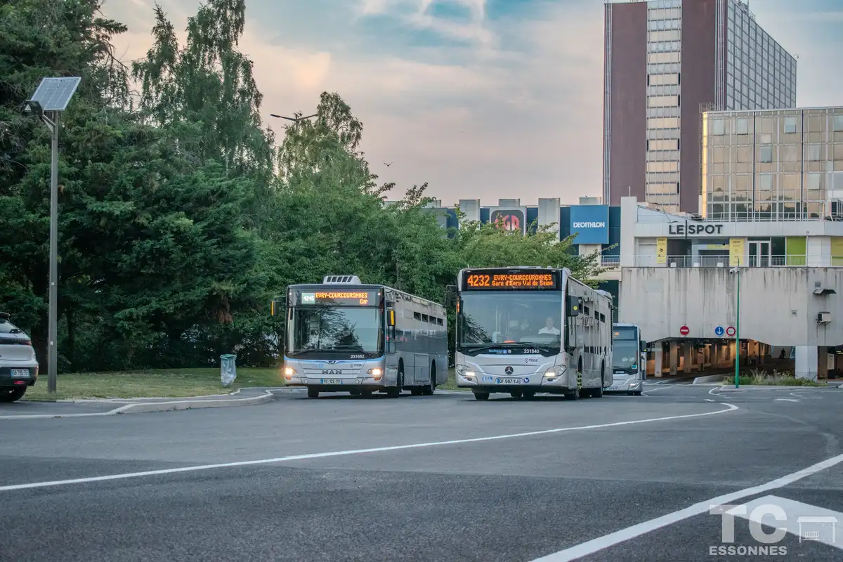 231682 & 231640 - MAN Lion's City A21 et Mercedes Citaro 2 (1011 & ex-KM/TDM)