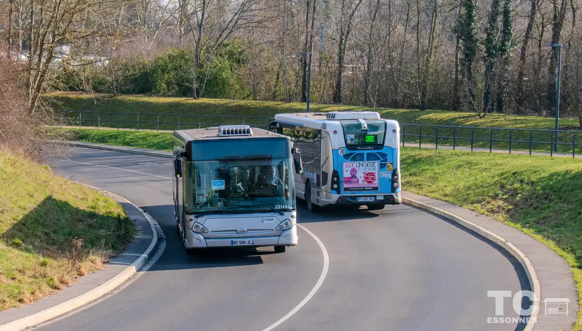 231484 & 233101 - HeuliezBus GX 327 & 137 (Ex CEAT & 533)